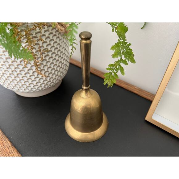 Vintage Brass Bell - School Bell - Patina - Vintage Metalware - Picture 2 of 10